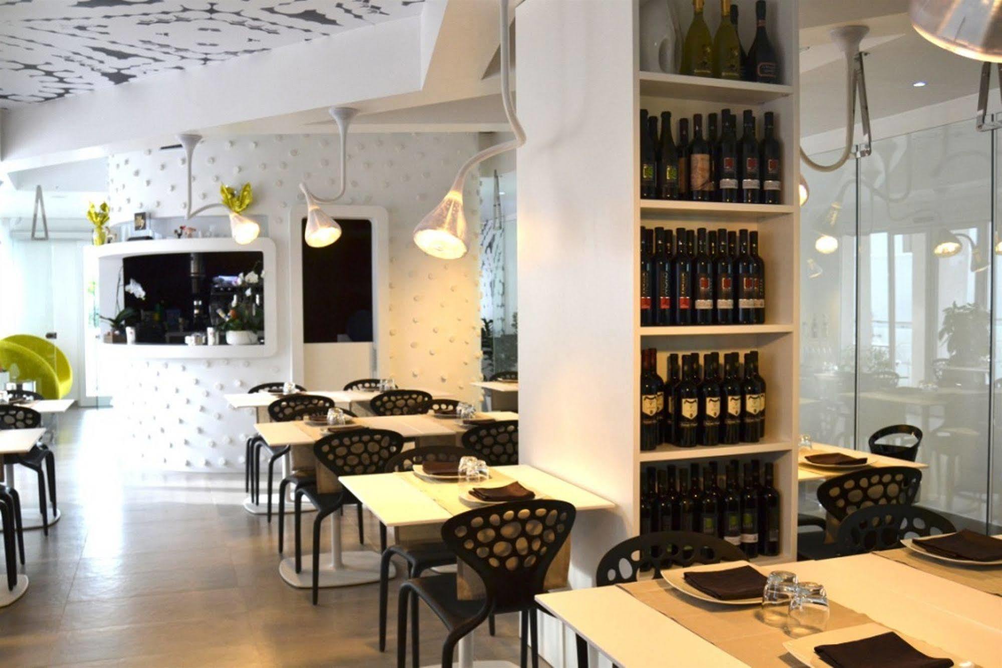 Quihotel Porto Cesareo Ngoại thất bức ảnh